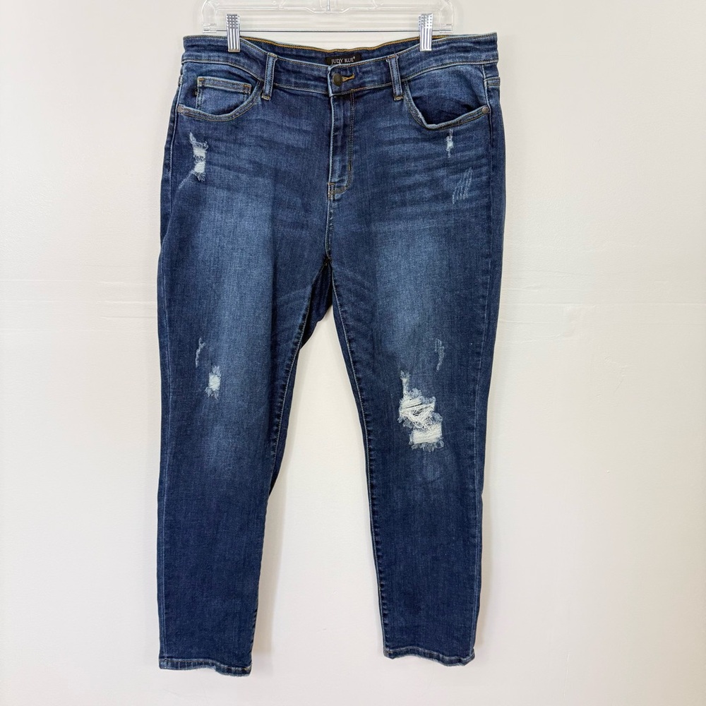 Judy Blue Dark Wash Distressed Slim Fit Jeans E27